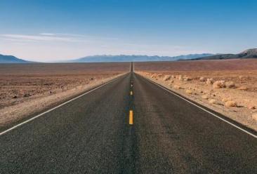 科尔沁右翼中混凝土外加剂的性能作用